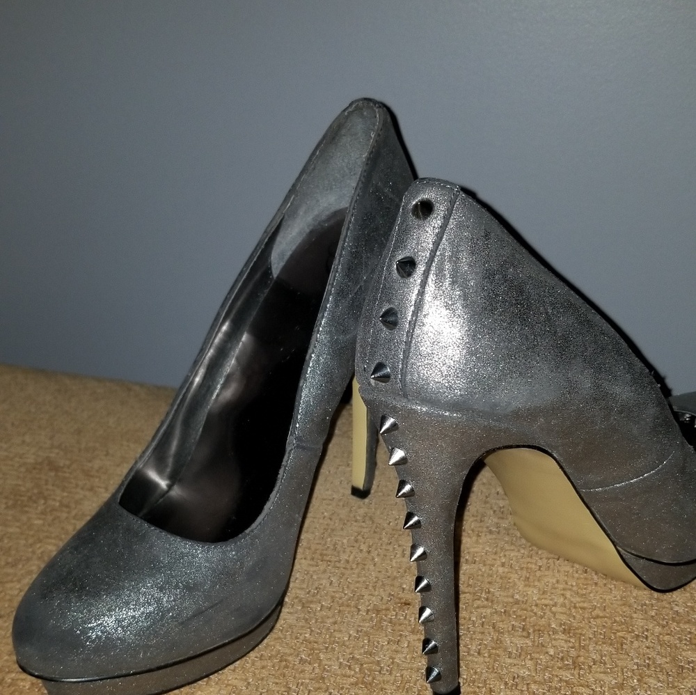 Fergie Heels, size 9.5 - Gun Metal Grey